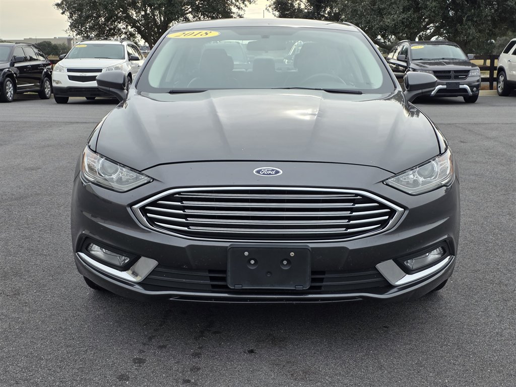 2018 Ford Fusion SE's photo