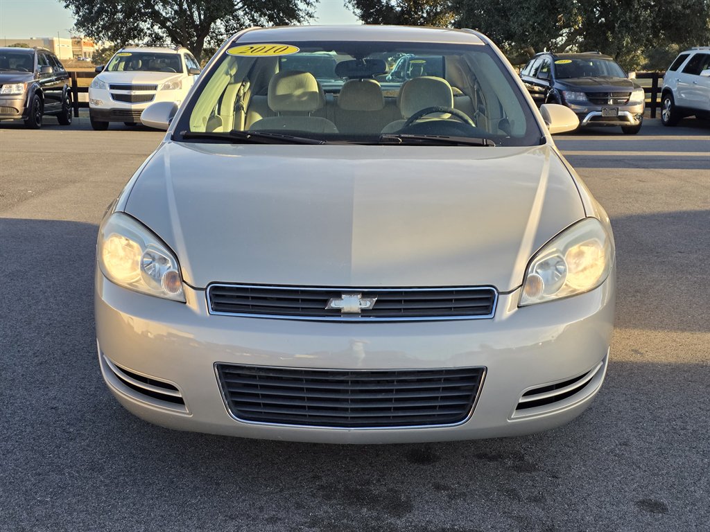 2010 Chevrolet Impala LS's photo