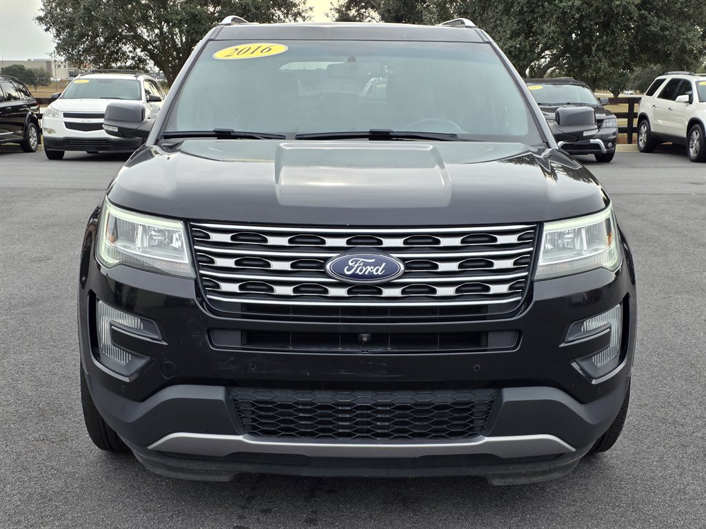 2016 Ford Explorer Limited's photo