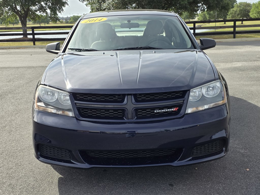 2014 Dodge Avenger SE's photo