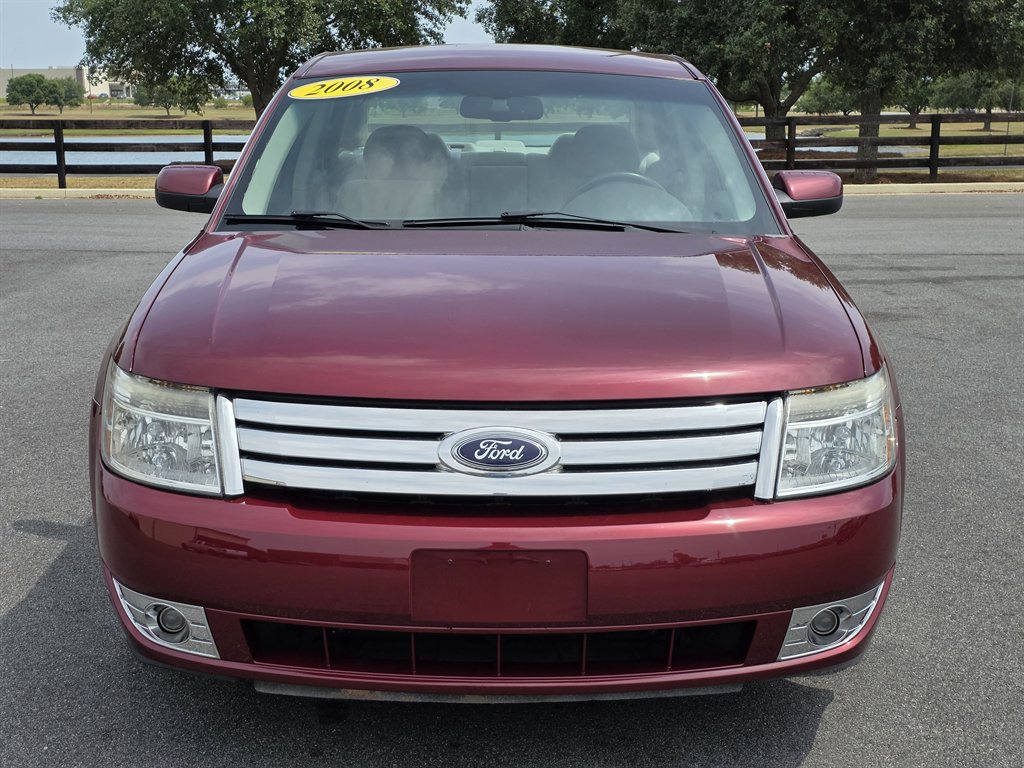 2008 Ford Taurus SEL's photo